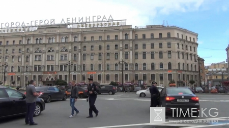 Полиция попыталась разогнать нелегальных таксистов у «Пулково» и Московского вокзала