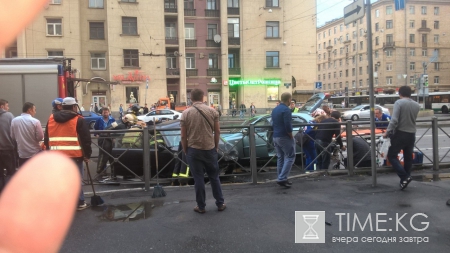 Сразу три машины столкнулись утром на Ивановской улице