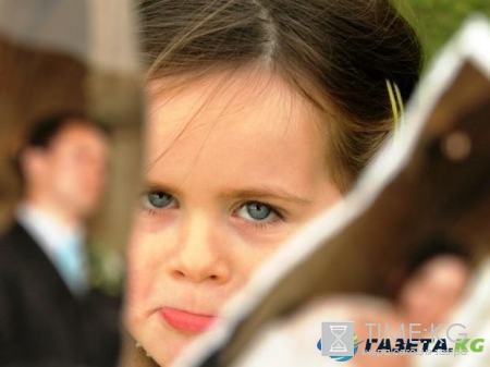Украинские суды уравняют права родителей на ребенка при разводе