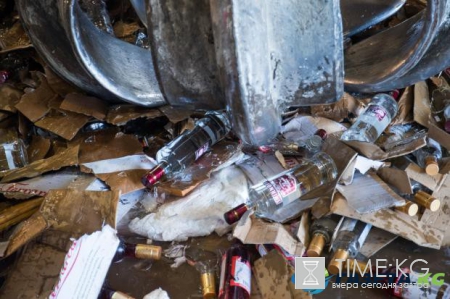 В Эстонии уничтожили пять тысяч литров водки