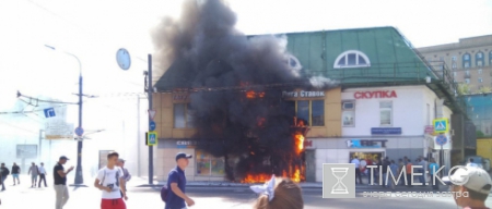 В Москве ликвидируют сильнейший пожар на Таганской площади