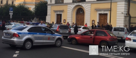 В Петербурге пьяный лихач, устроивший серию ДТП, попытался скрыться в церкви