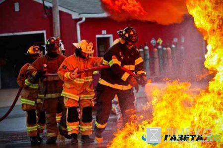 В районе пожара в Ростове-на-Дону прогремел взрыв