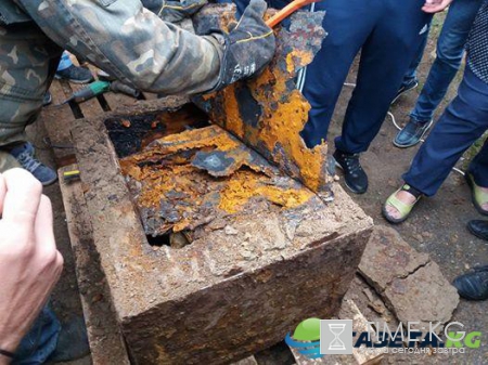 В Виннице открыли загадочный сейф найденный при прокладке теплотрассы