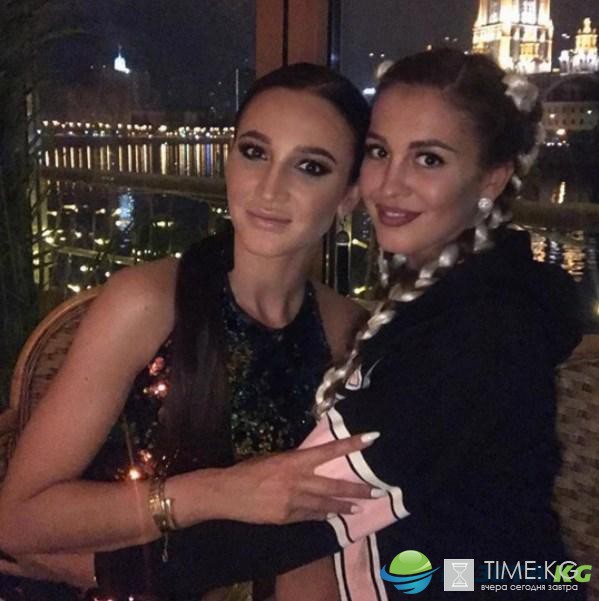Анна Бузова решила защитить сестру Ольгу Анна Бузова решила защитить сестру Ольгу