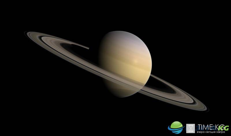 Cassini сделал уникальные снимки колец Сатурна