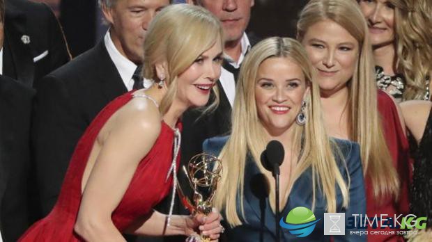 Эмми 2017: "Рассказ служанки" назван лучшим сериалом года Эмми 2017: "Рассказ служанки" назван лучшим сериалом года