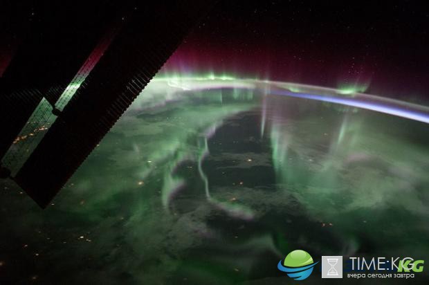 NASA сфотографировало северное сияние над Канадой из космоса NASA сфотографировало северное сияние над Канадой из космоса