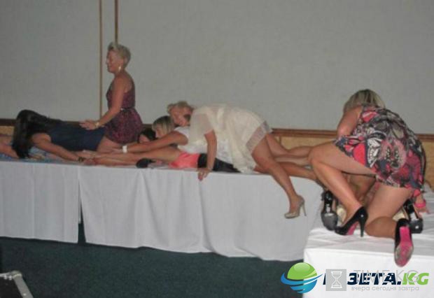 Самые смешные и нелепые свадебные фотографии Самые смешные и нелепые свадебные фотографии