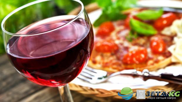 "Страшная семерка": какие продукты плохо сочетаются с алкоголем "Страшная семерка": какие продукты плохо сочетаются с алкоголем