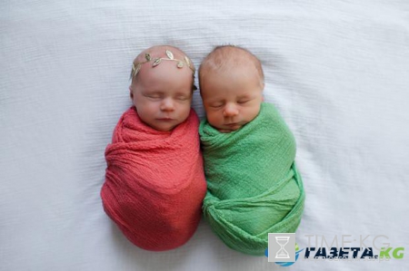Фотосессия перед смертью: родители близнецов успели запечатлеть короткие моменты жизни своего малыша