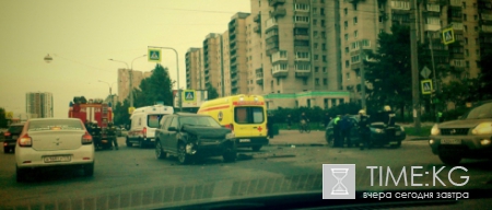 На Индустриальном автоледи с детьми влетела в иномарку: школьники в тяжелом состоянии