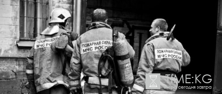 На улице Седова горел кирпичный заброшенный дом