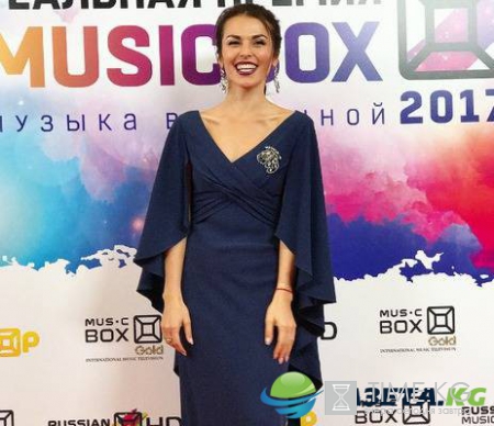 Поклонники заподозрили появившуюся на премии Music Box Сати Казанову в беременности