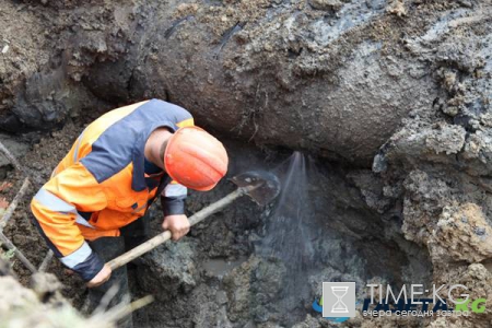 В Оренбурге из-за прорыва трубопровода затопило несколько улиц