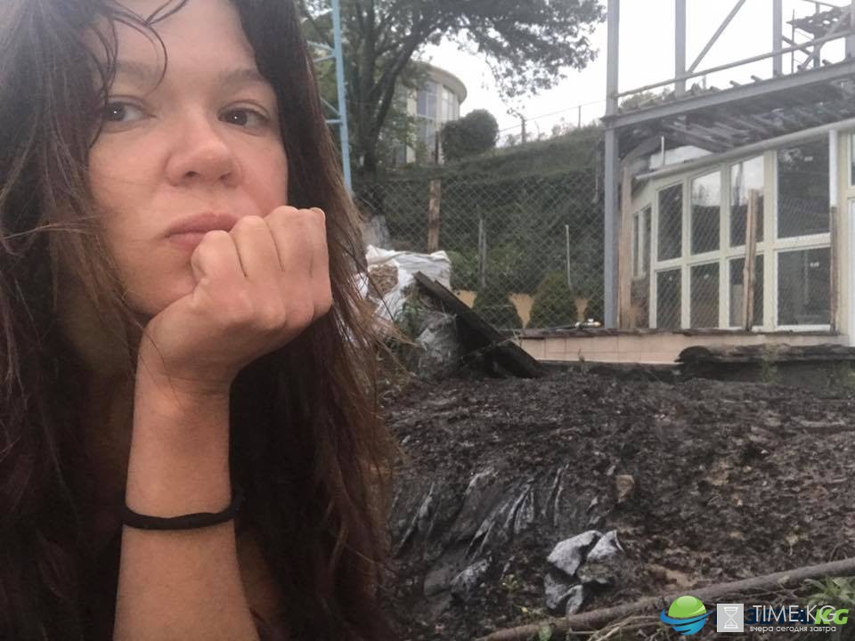 В дом украинской певицы ударила молния В дом украинской певицы ударила молния