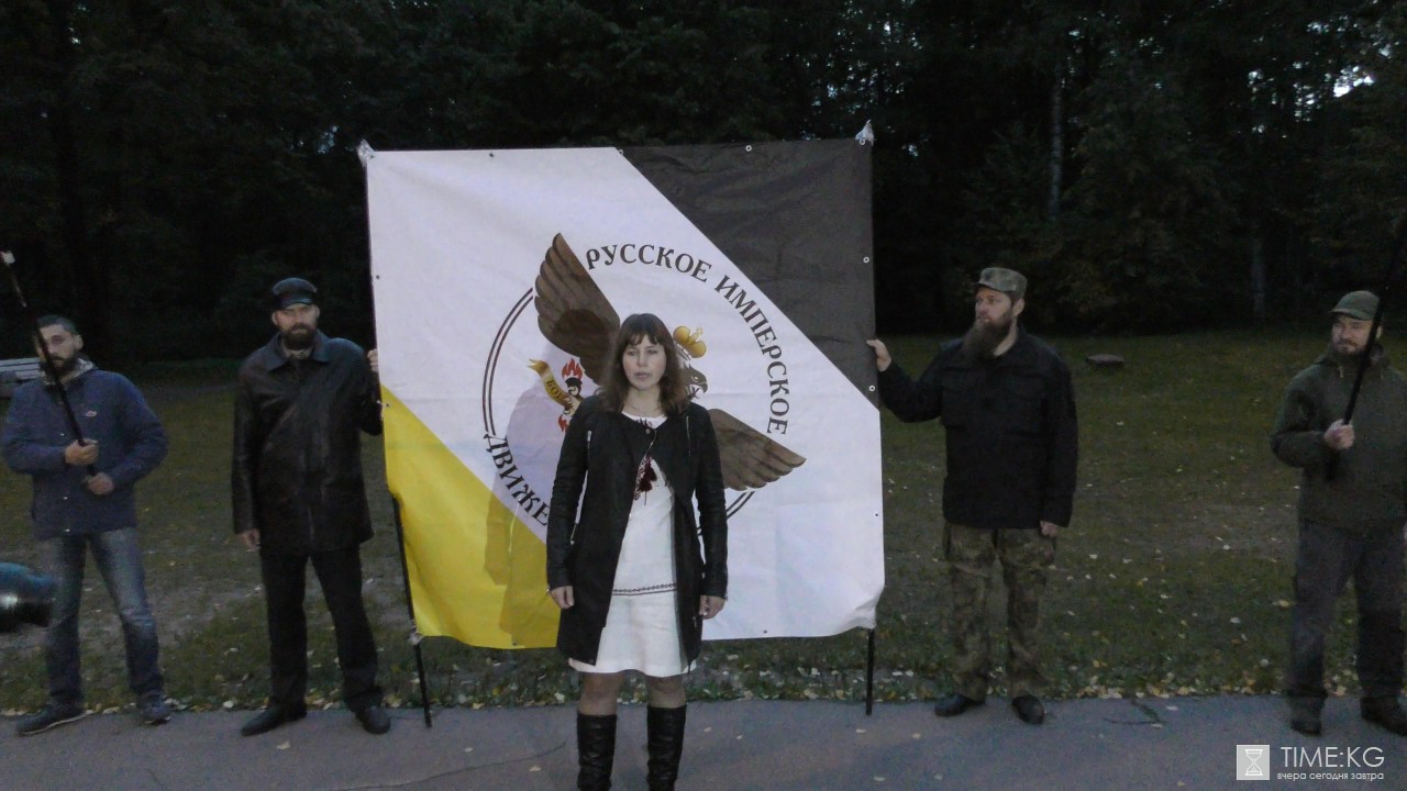 В Петербурге прошел камерный митинг против «Матильды» В Петербурге прошел камерный митинг против «Матильды»