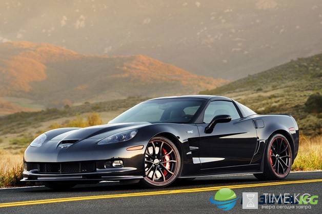 В сети появились шпионские снимки интерьера Chevrolet Corvette ZR1