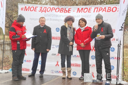 Кыргызстанцы присоединяются к глобальной кампании, посвященной Всемирному дню борьбы со СПИДом Кыргызстанцы присоединяются к глобальной кампании, посвященной Всемирному дню борьбы со СПИДом