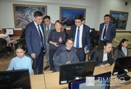 Традиционная ярмарка вакансий прошла в Бишкеке Традиционная ярмарка вакансий прошла в Бишкеке
