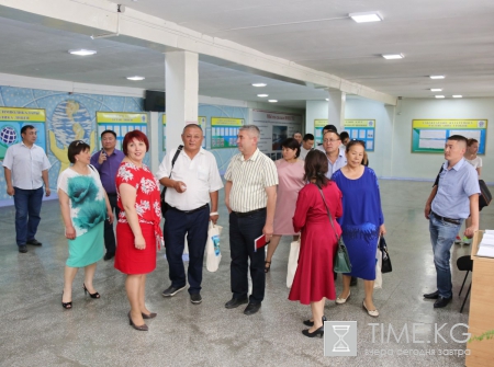 Дети должны обучаться в чистых, теплых, безопасных школах! Дети должны обучаться в чистых, теплых, безопасных школах!