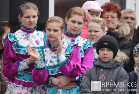 На праздник по блины! Кыргызстан попрощался с зимой по славянской традиции.