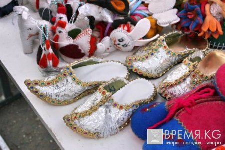 «Бренд Иссык-Куля» - под таким названием в Караколе прямо на городской площади прошла выставка - ярмарка продукции жааматов Иссык-Кульской области. «Бренд Иссык-Куля» - под таким названием в Караколе прямо на городской площади прошла выставка - ярмарка продукции жааматов Иссык-Кульской области.