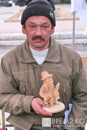 Резьба по дереву Колбая Амантаева. Совершенно патриотичное искусство! Оно пронизано огромной любовью в родному краю! Резьба по дереву Колбая Амантаева. Совершенно патриотичное искусство! Оно пронизано огромной любовью в родному краю!