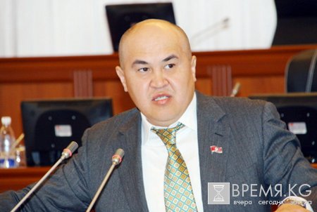 Противоречия между депутатами достигли апогея. Во время заседания парламента подрались депутаты фракции «Ата-Журт» и «Республика». Противоречия между депутатами достигли апогея. Во время заседания парламента подрались депутаты фракции «Ата-Журт» и «Республика».