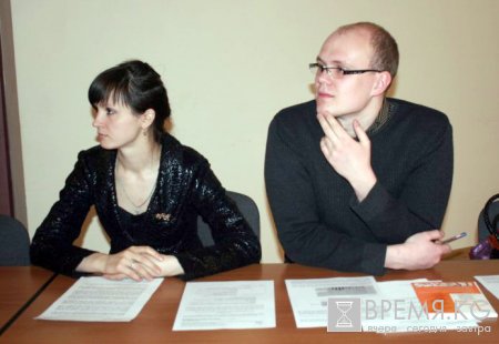 Фондовые биржи объединились! ЗАО « КФБ», ЗАО «Фондовая биржа Кыргызстана - БТС» и ЗАО «Центрально-Азиатская Фондовая биржа» собрались на 1й площадке. Фондовые биржи объединились! ЗАО « КФБ», ЗАО «Фондовая биржа Кыргызстана - БТС» и ЗАО «Центрально-Азиатская Фондовая биржа» собрались на 1й площадке.