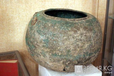 Туристические фирмы, предлагая иностранцам однодневные туры, часто сталкиваются с просьбой показать исторические места. Туристические фирмы, предлагая иностранцам однодневные туры, часто сталкиваются с просьбой показать исторические места.