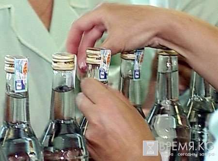 В Кыргызстане хотят увеличить минимальный объем производства водки В Кыргызстане хотят увеличить минимальный объем производства водки