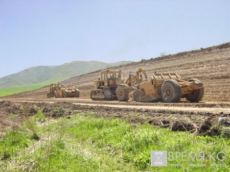 Если инвесторы золотого месторождения собираются продолжить свой бизнес, они должны купить такую возможность.