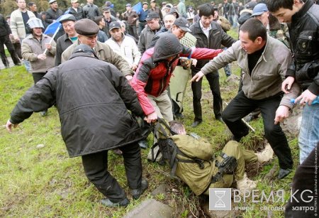 Депутатская комиссия по расследованию событий в апреле-июне 2010 года готовит итоговый документ по результатам своей работы.