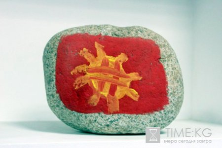 Живопись на камне, можно отнести к интуитивной живописи, вошедшей в моду в 21 столетии. Живопись на камне, можно отнести к интуитивной живописи, вошедшей в моду в 21 столетии.