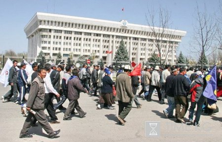 Вынесен на общественное обсуждение Закон Кыргызской Республики О мирных собраниях. Вынесен на общественное обсуждение Закон Кыргызской Республики О мирных собраниях.