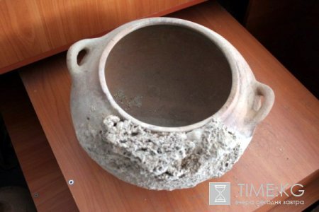 В одном из кабинетов Гуманитарного факультета КРСУ бережно собраны удивительные вещи. В одном из кабинетов Гуманитарного факультета КРСУ бережно собраны удивительные вещи.