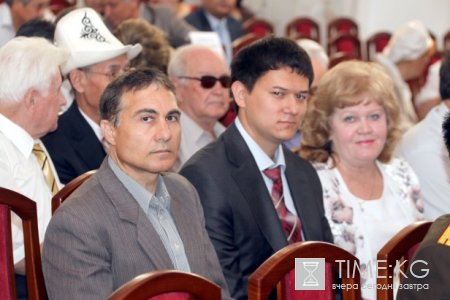 Сотрудники Beeline получили грамоты от Министерства транспорта и коммуникаций КР Сотрудники Beeline получили грамоты от Министерства транспорта и коммуникаций КР