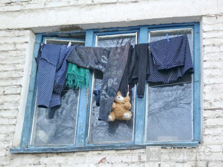 Кыргызстан сегодня относится к немногочисленным странам мира, в которых правосудие по делам несовершеннолетних отсутствует. Кыргызстан сегодня относится к немногочисленным странам мира, в которых правосудие по делам несовершеннолетних отсутствует.