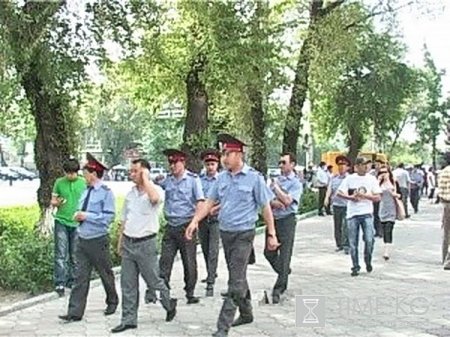 Телефонные террористы продолжают создавать проблемы. Телефонные террористы продолжают создавать проблемы.