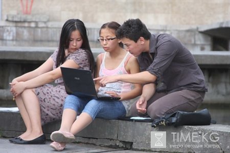 Перед зданием "Кыргызтелекома прошел internet open air