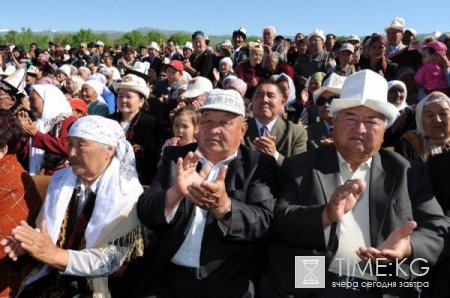 Президент Роза Отунбаева приняла участие в торжественных мероприятиях, посвященных 90-летию средней школы им.Б.Юнусалиева