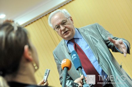 Кыргызстану нужно интегрироваться не только с Китаем, но и с Россией Кыргызстану нужно интегрироваться не только с Китаем, но и с Россией