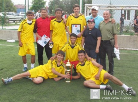 Футбольный турнир между командами политических партий