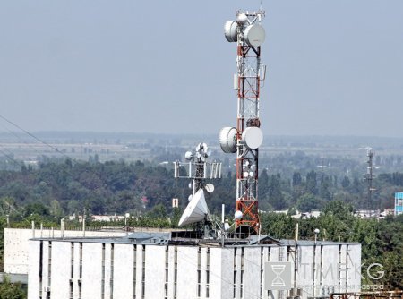 В Кыргызстане создается новый сотовый оператор "КыргызМобайлКомпани" со 100% долей государства