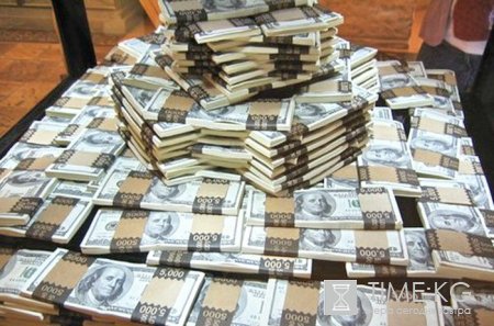 Долги. Пока что только просим. Причем у всех подряд