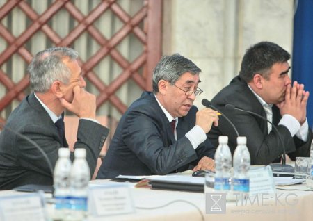 Среди госслужащих Кыргызстана 91% составляют кыргызы Среди госслужащих Кыргызстана 91% составляют кыргызы