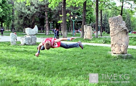Ля паркур в центре Бишкека Ля паркур в центре Бишкека