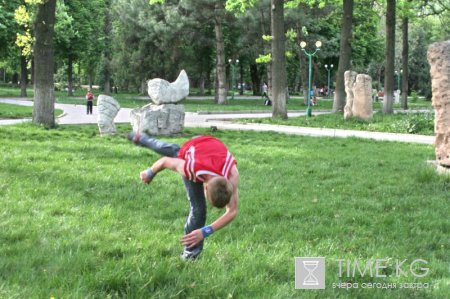 Ля паркур в центре Бишкека Ля паркур в центре Бишкека