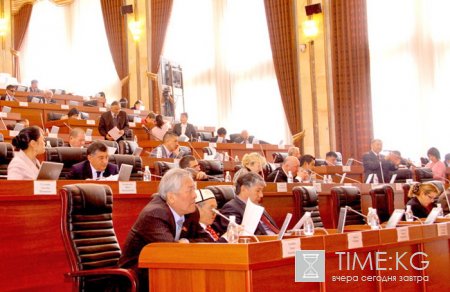 В Киргизии президентская гонка может принести много неожиданностей В Киргизии президентская гонка может принести много неожиданностей
